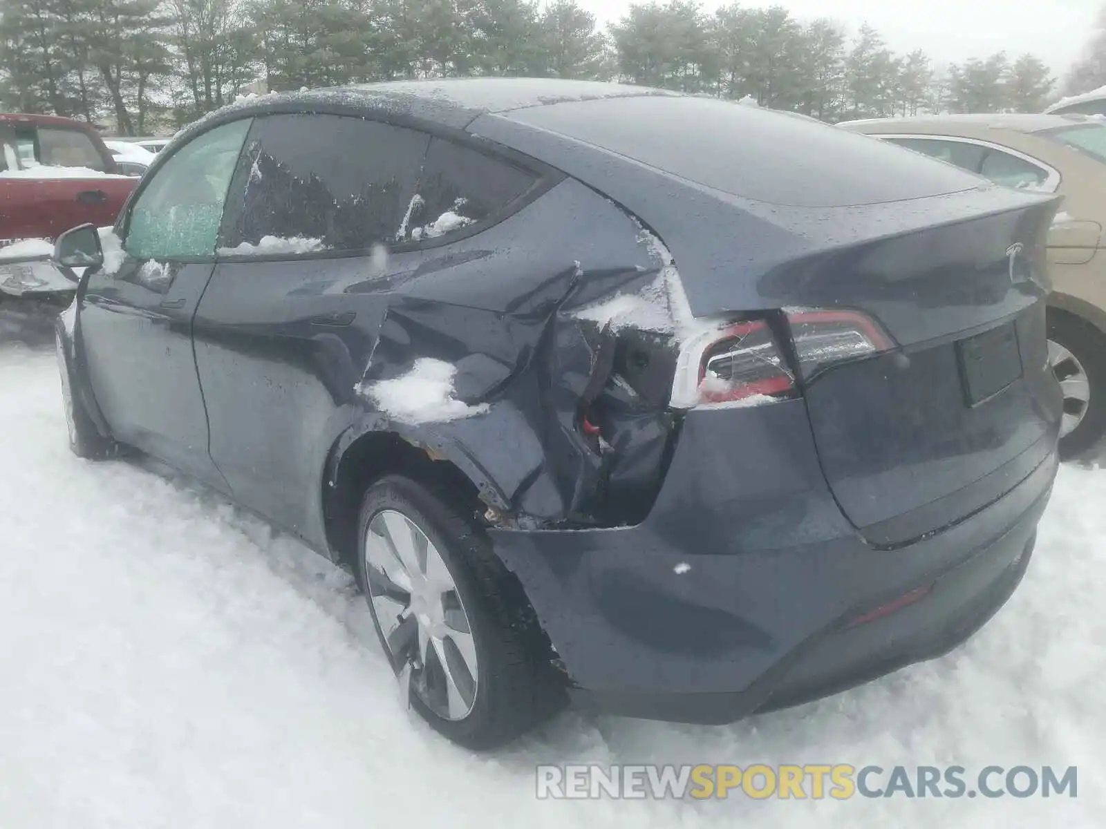 3 Photograph of a damaged car 5YJYGDEE8LF048037 TESLA MODEL Y 2020