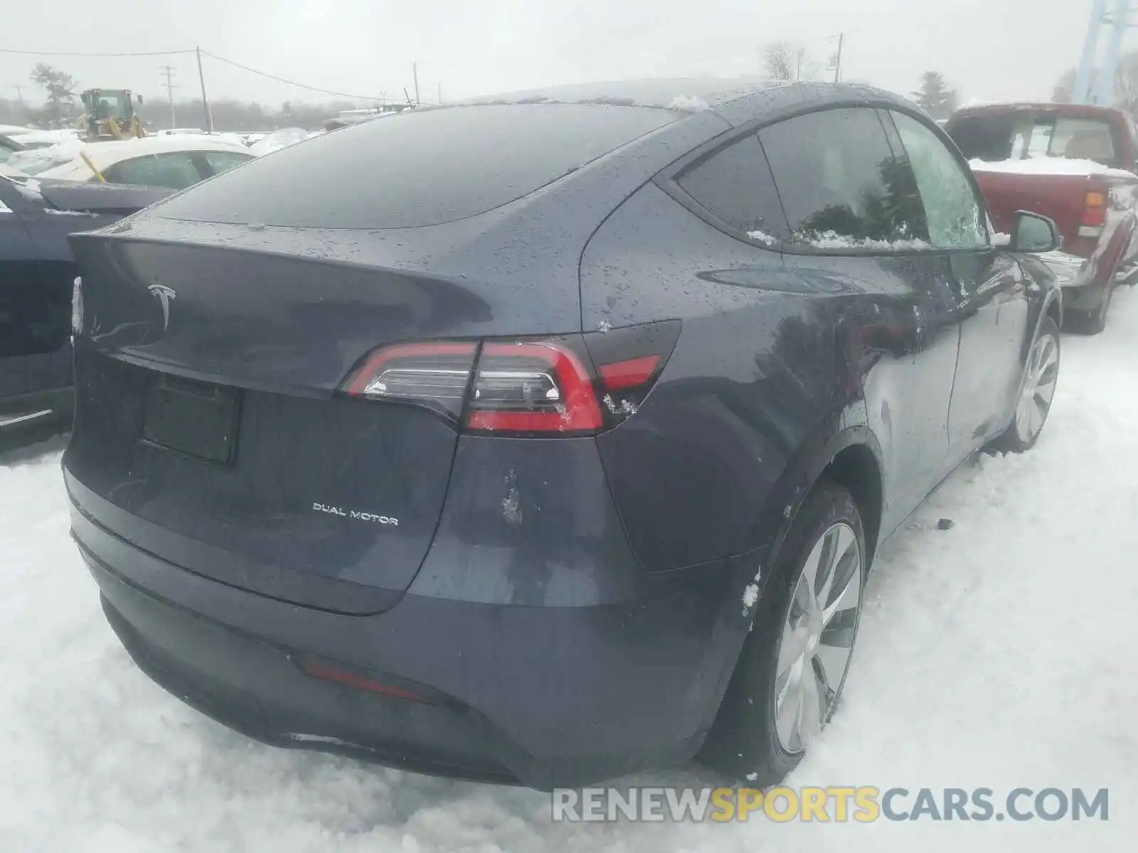 4 Photograph of a damaged car 5YJYGDEE8LF048037 TESLA MODEL Y 2020