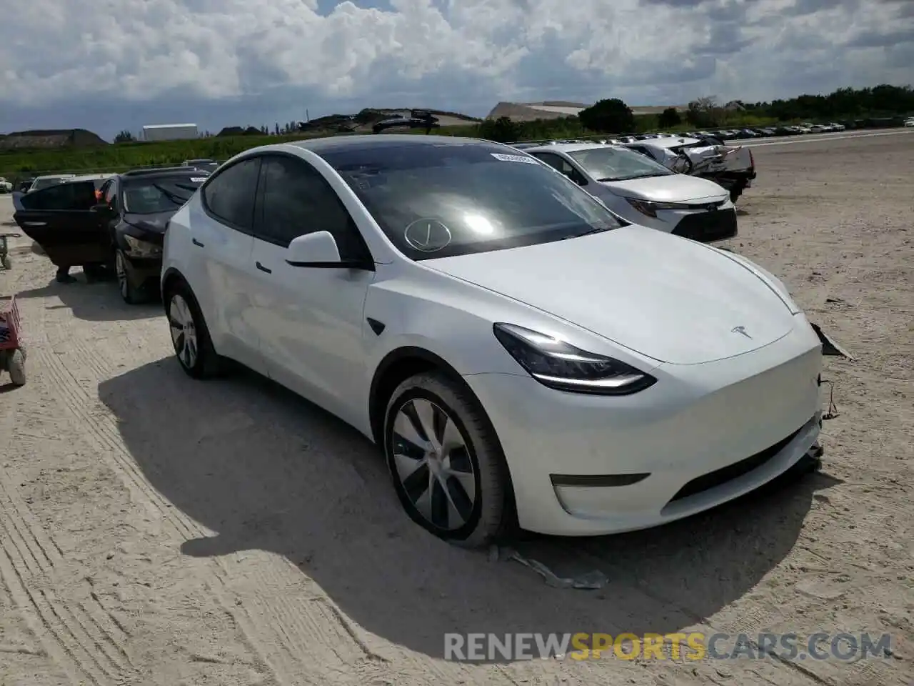 1 Photograph of a damaged car 5YJYGDEE8LF048068 TESLA MODEL Y 2020