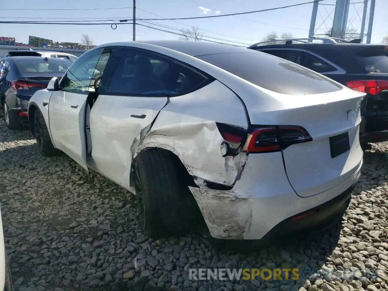 3 Photograph of a damaged car 5YJYGDEE8LF049219 TESLA MODEL Y 2020