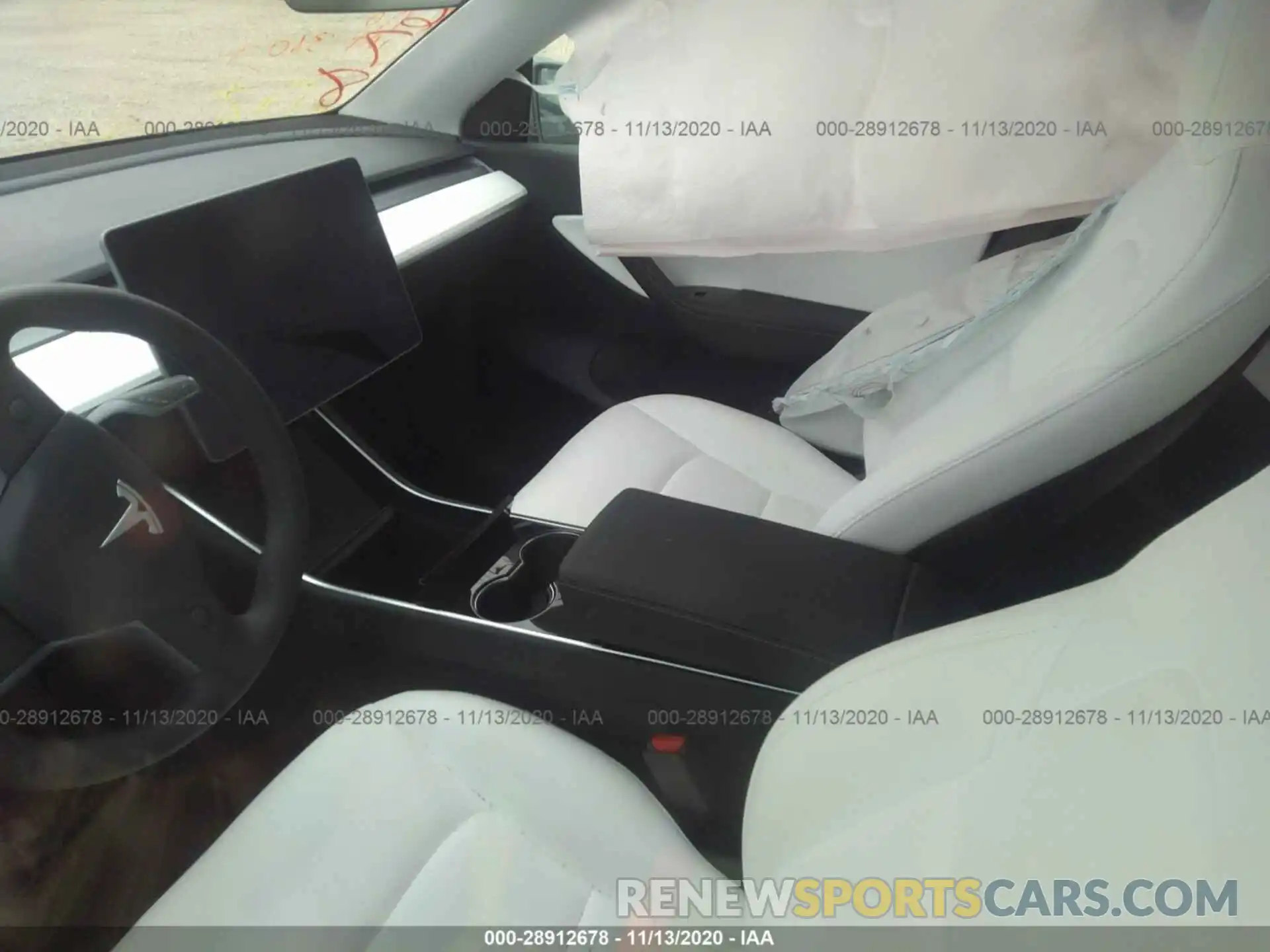 5 Photograph of a damaged car 5YJYGDEE8LF049611 TESLA MODEL Y 2020