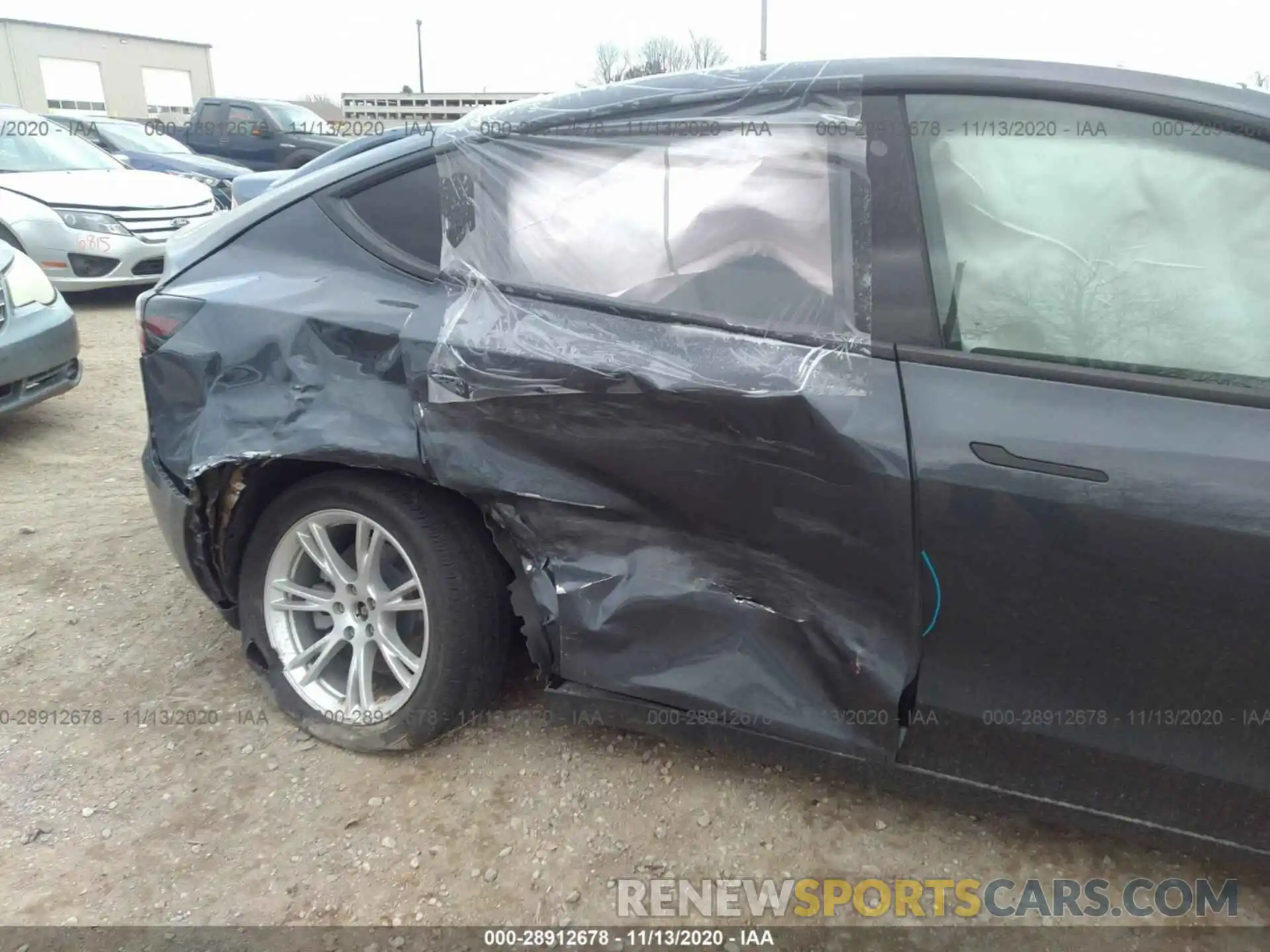 6 Photograph of a damaged car 5YJYGDEE8LF049611 TESLA MODEL Y 2020