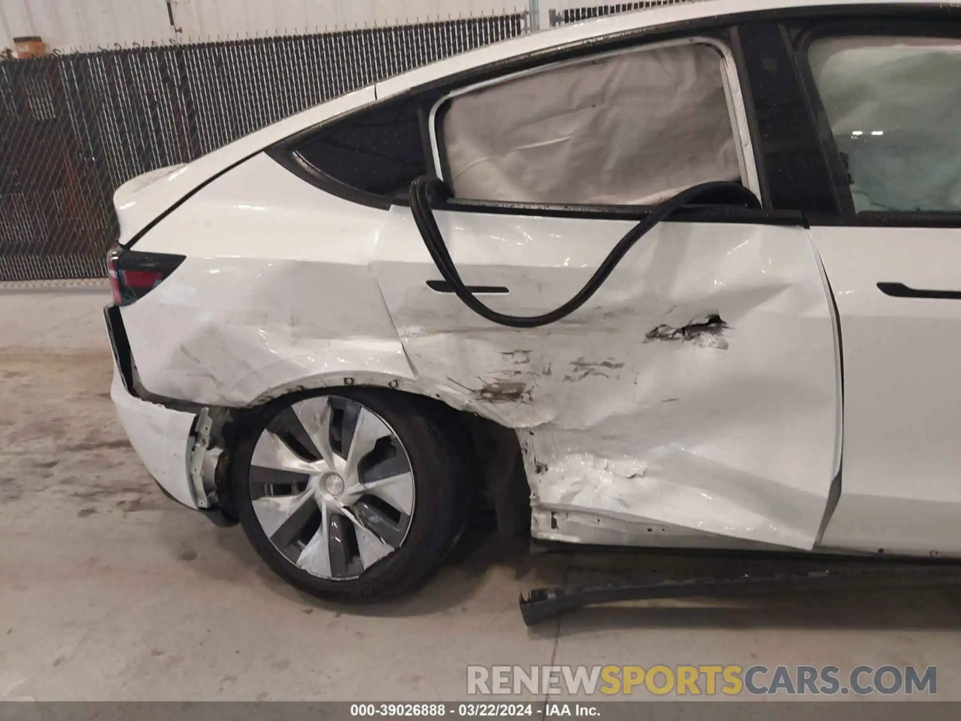 6 Photograph of a damaged car 5YJYGDEE8LF054338 TESLA MODEL Y 2020