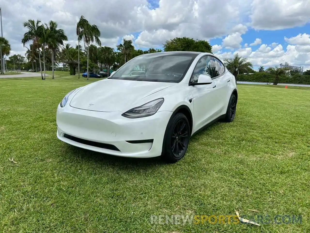 2 Photograph of a damaged car 5YJYGDEE8LF054632 TESLA MODEL Y 2020