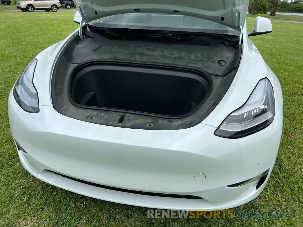 7 Photograph of a damaged car 5YJYGDEE8LF054632 TESLA MODEL Y 2020