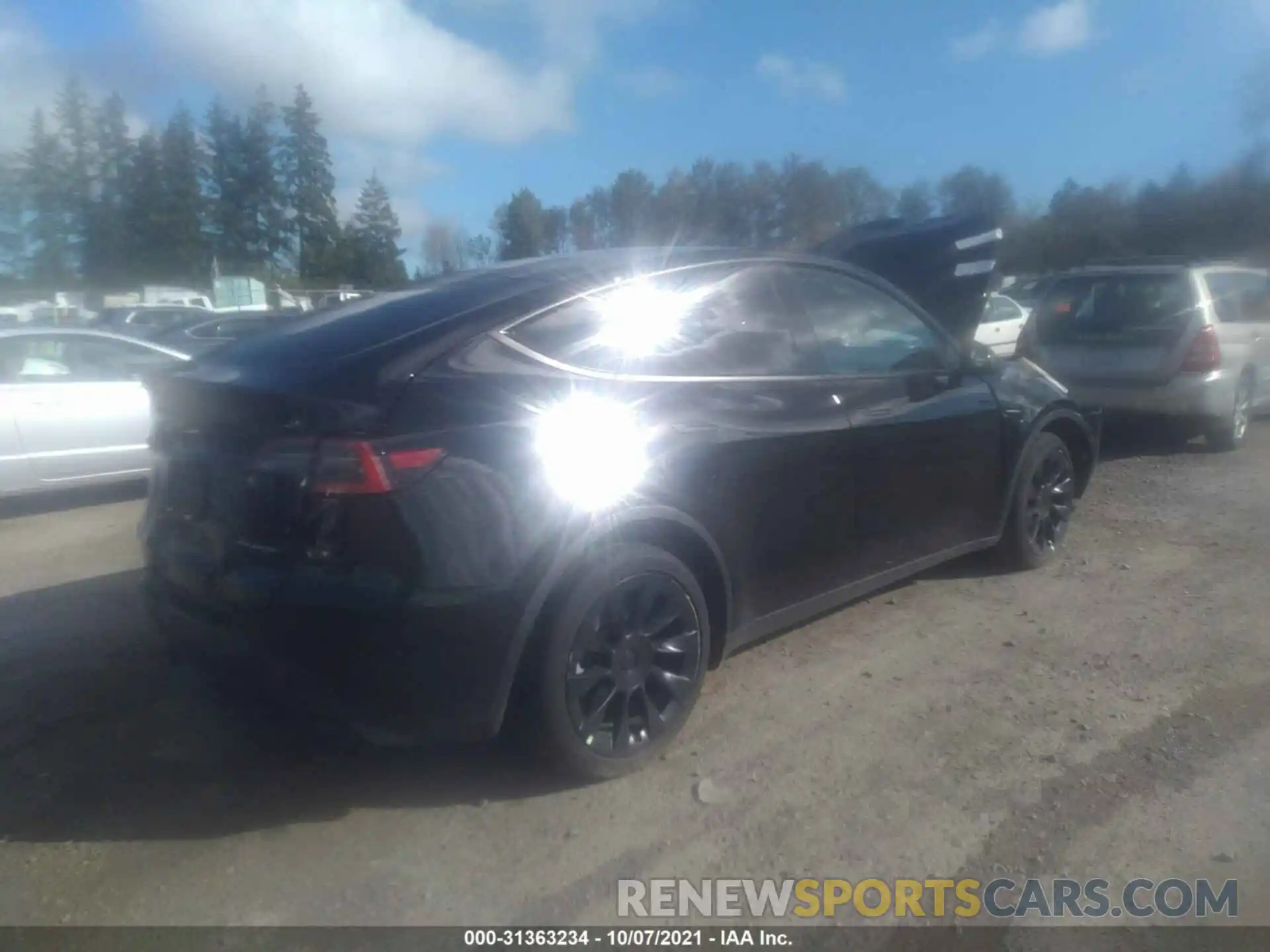 4 Photograph of a damaged car 5YJYGDEE8LF054842 TESLA MODEL Y 2020