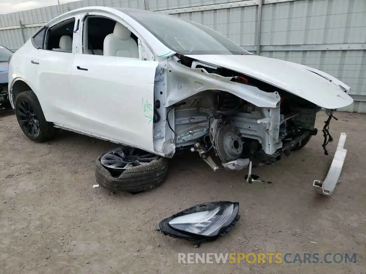 1 Photograph of a damaged car 5YJYGDEE8LF056039 TESLA MODEL Y 2020