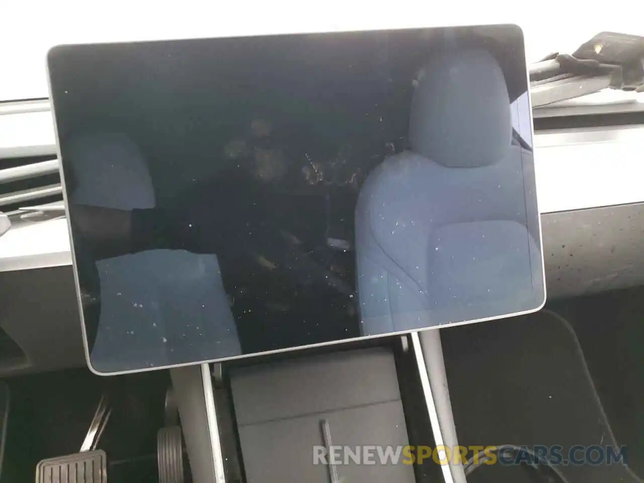 8 Photograph of a damaged car 5YJYGDEE8LF056039 TESLA MODEL Y 2020