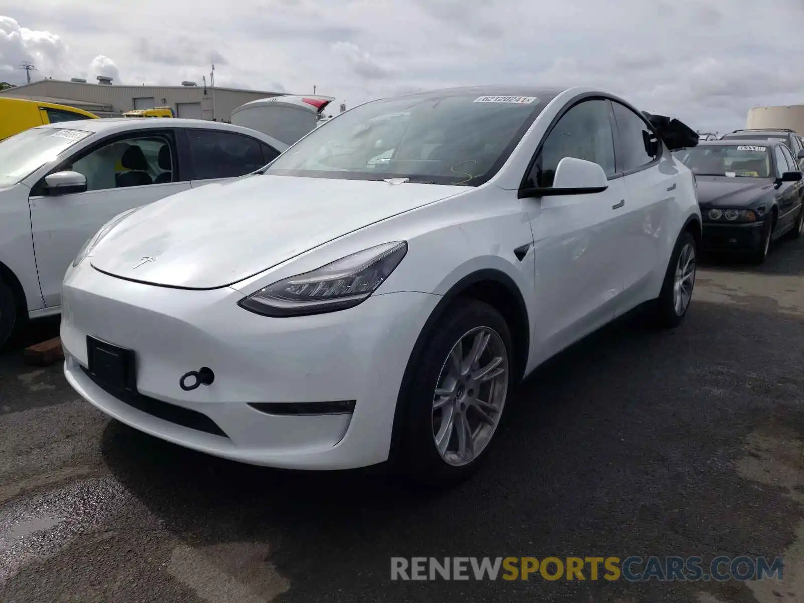 2 Photograph of a damaged car 5YJYGDEE8LF057532 TESLA MODEL Y 2020