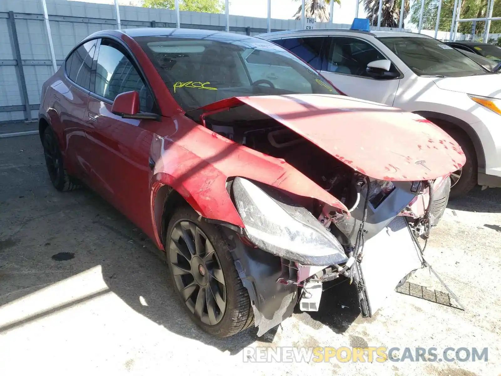 1 Photograph of a damaged car 5YJYGDEE8LF058261 TESLA MODEL Y 2020