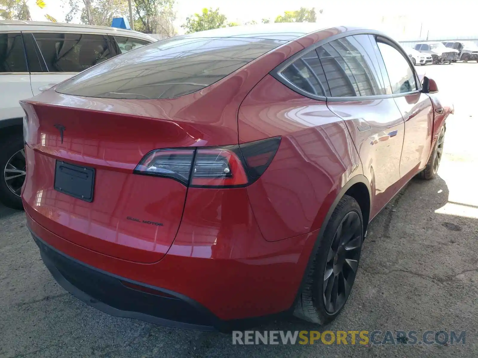 4 Photograph of a damaged car 5YJYGDEE8LF058261 TESLA MODEL Y 2020