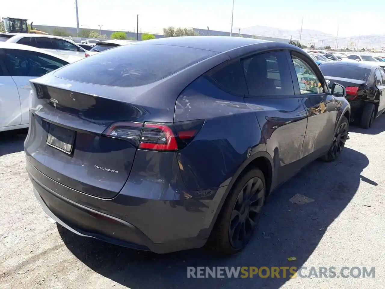 4 Photograph of a damaged car 5YJYGDEE8LF059278 TESLA MODEL Y 2020