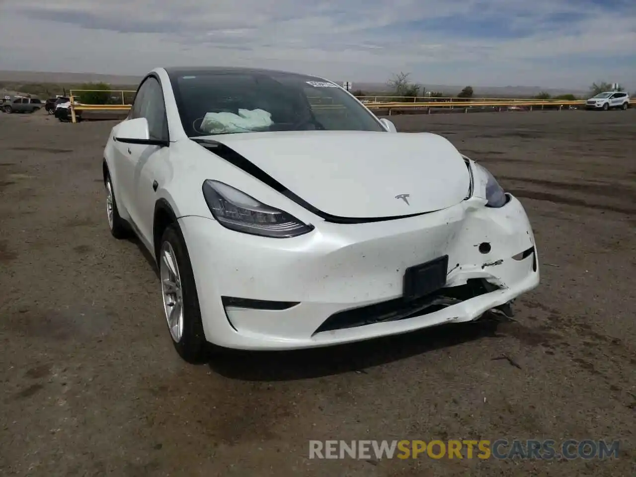 1 Фотография поврежденного автомобиля 5YJYGDEE9LF015211 TESLA MODEL Y 2020