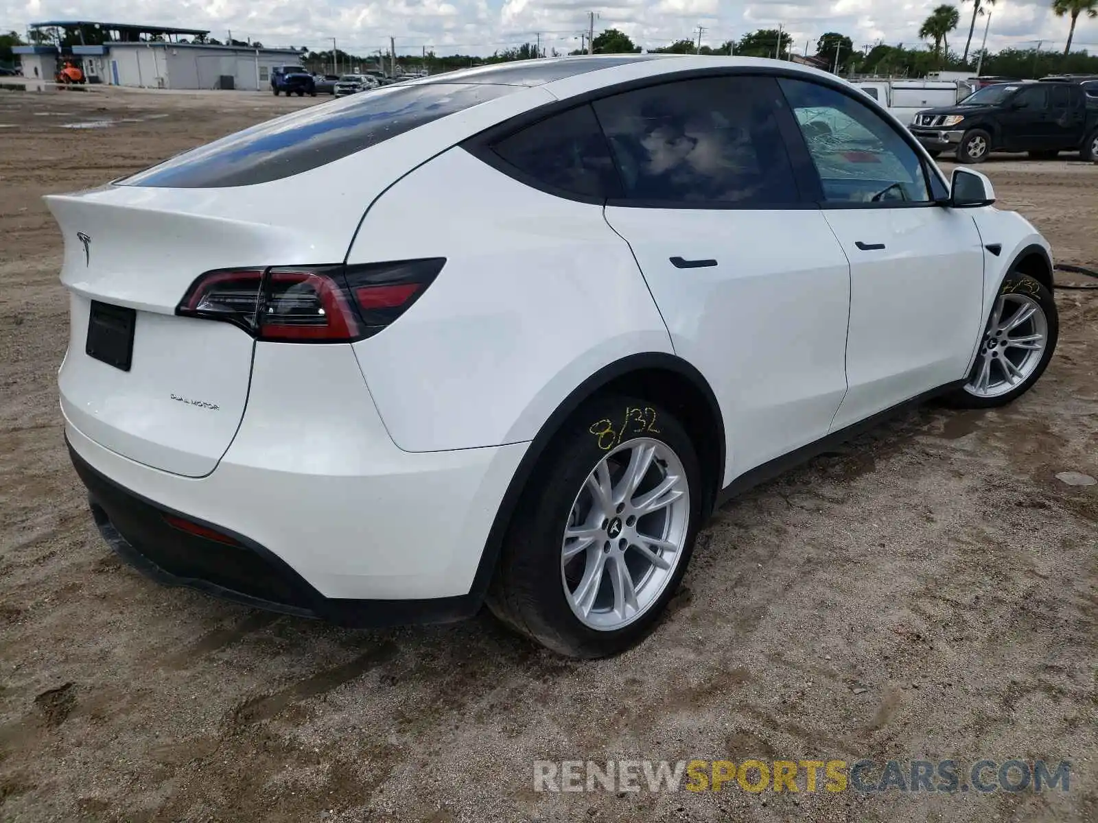 4 Photograph of a damaged car 5YJYGDEE9LF017119 TESLA MODEL Y 2020