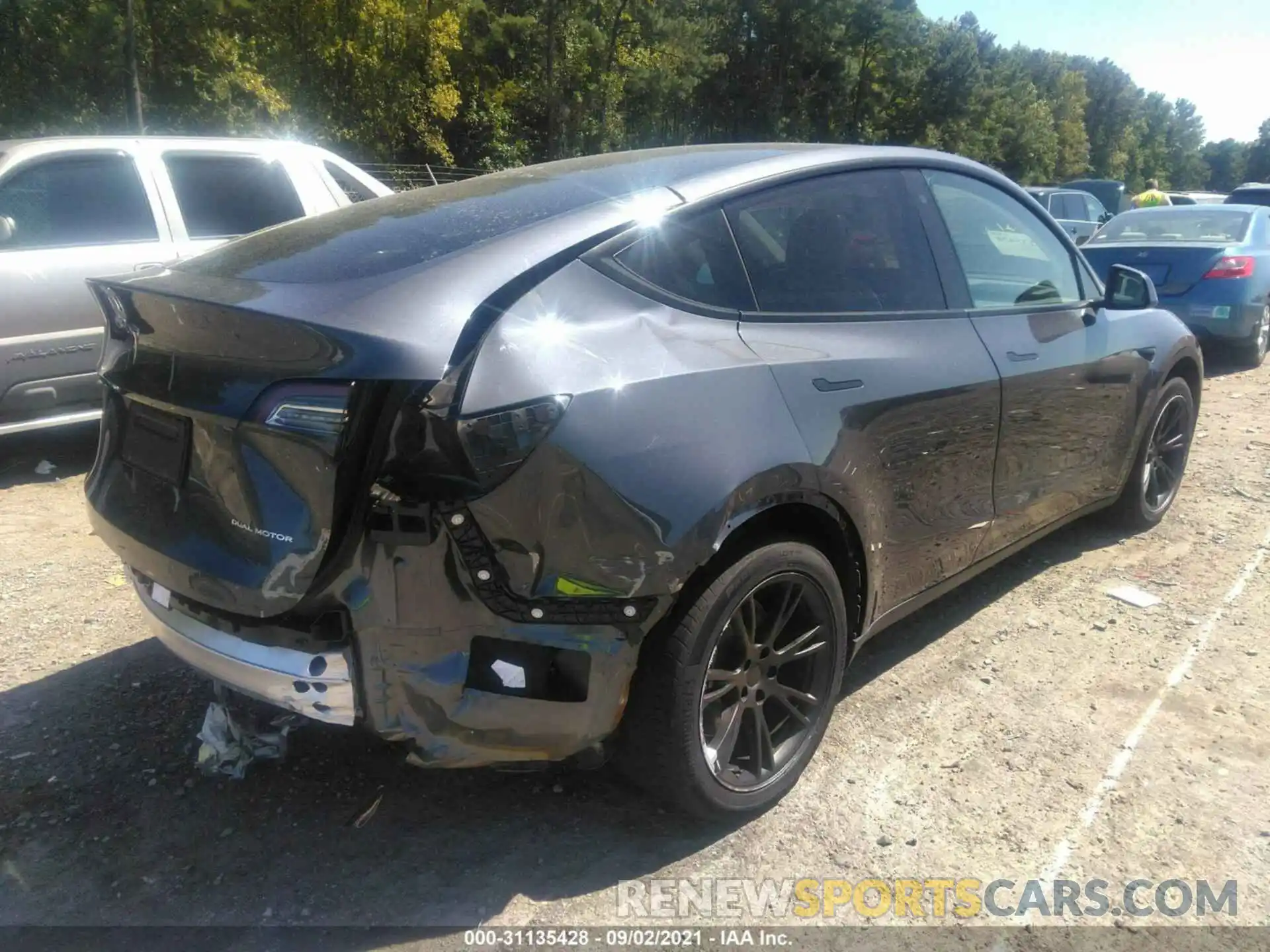 4 Photograph of a damaged car 5YJYGDEE9LF021378 TESLA MODEL Y 2020