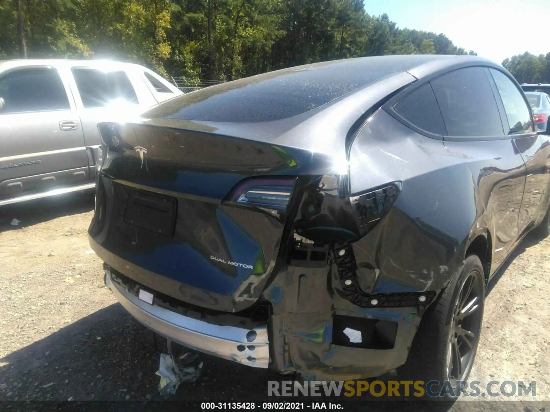 6 Photograph of a damaged car 5YJYGDEE9LF021378 TESLA MODEL Y 2020