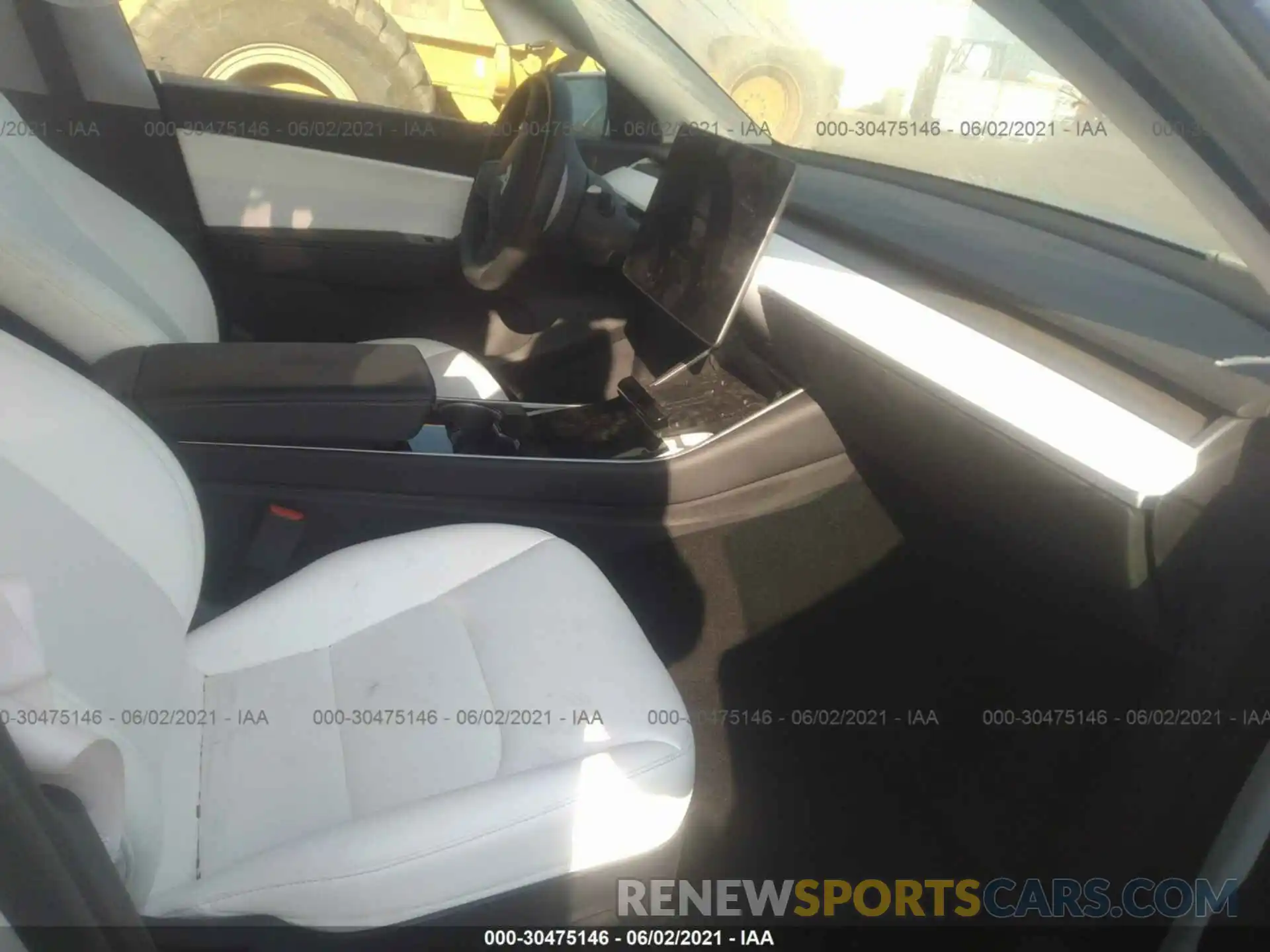 5 Photograph of a damaged car 5YJYGDEE9LF023552 TESLA MODEL Y 2020