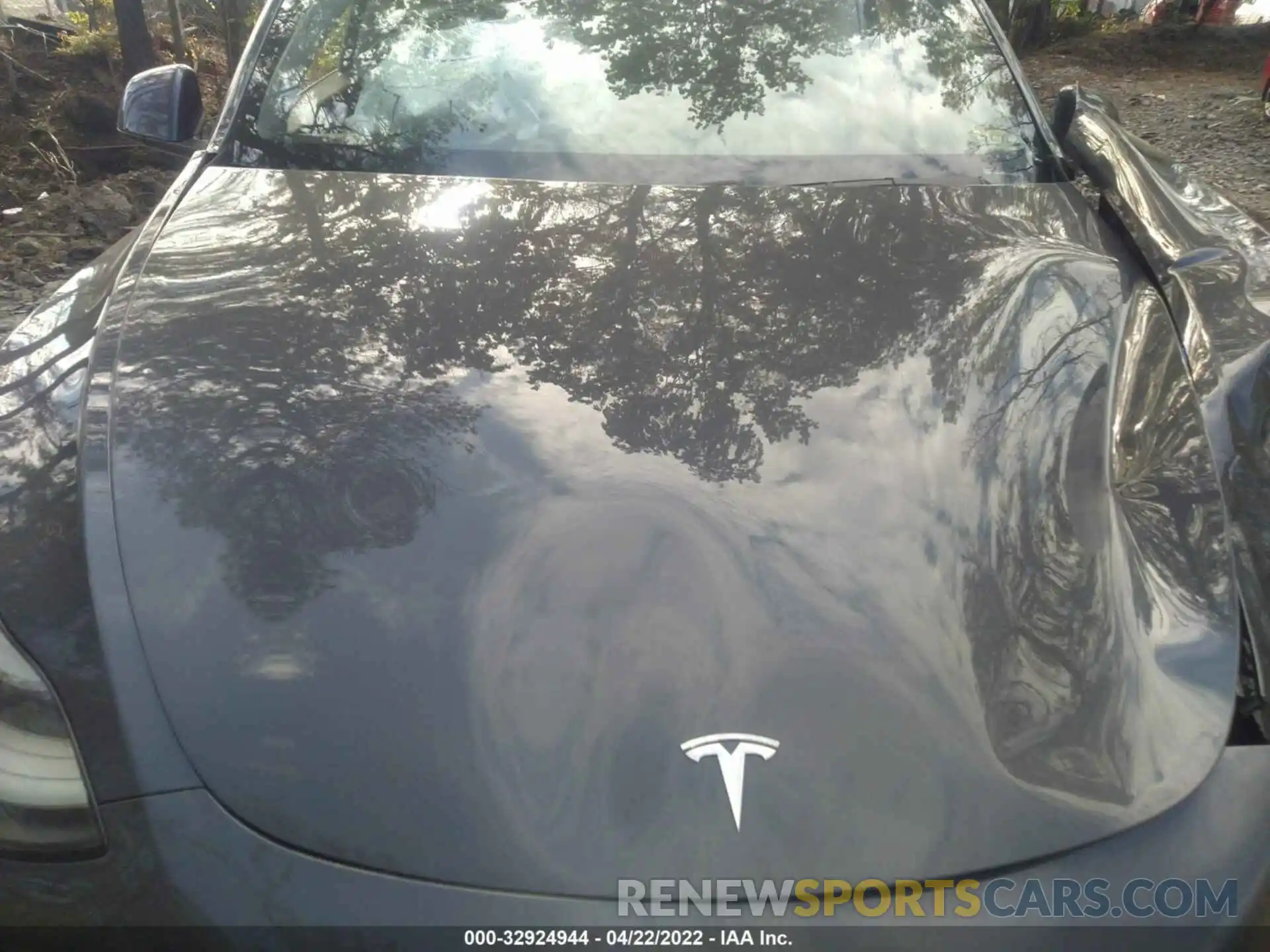 10 Photograph of a damaged car 5YJYGDEE9LF025138 TESLA MODEL Y 2020