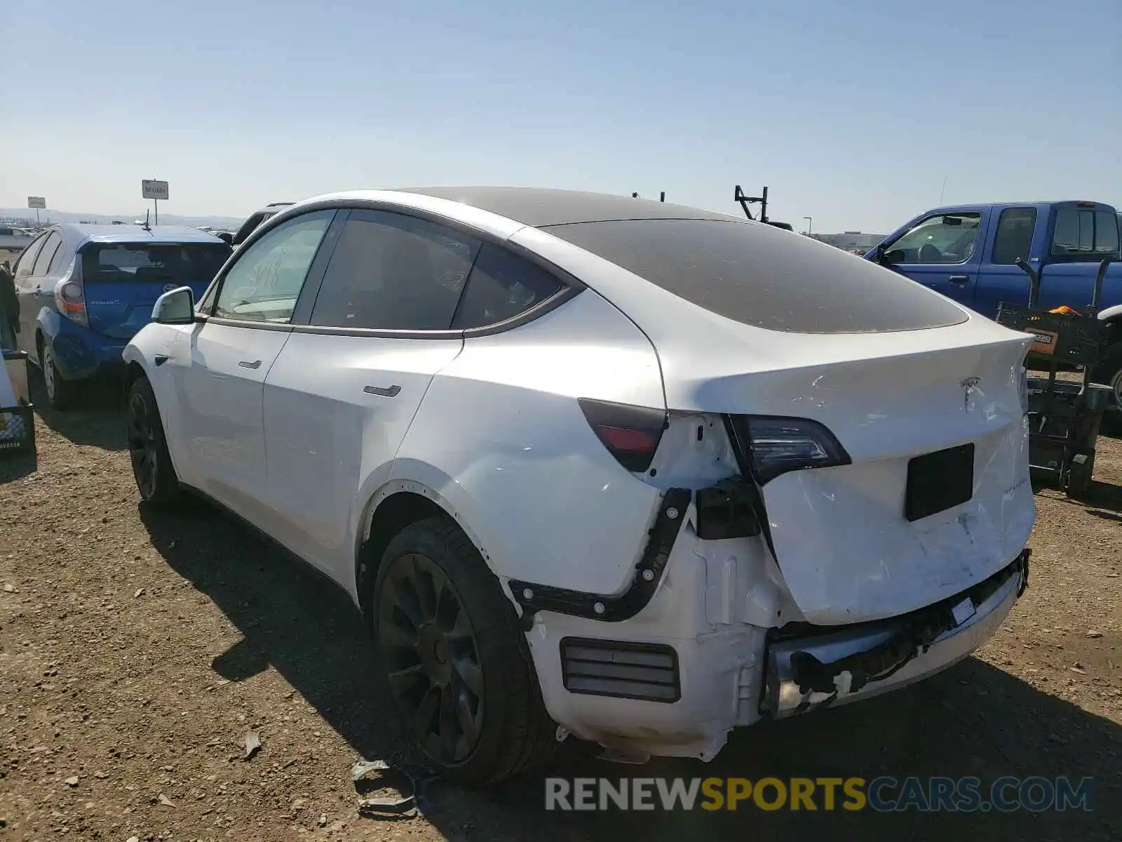 3 Photograph of a damaged car 5YJYGDEE9LF025575 TESLA MODEL Y 2020