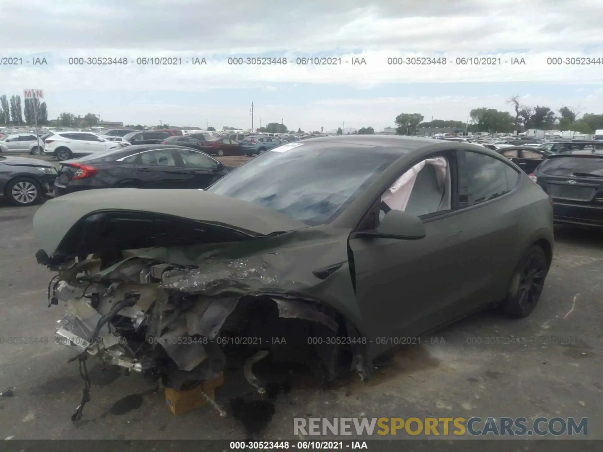 2 Photograph of a damaged car 5YJYGDEE9LF025821 TESLA MODEL Y 2020