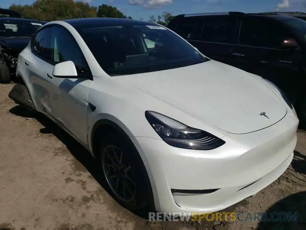 1 Photograph of a damaged car 5YJYGDEE9LF026855 TESLA MODEL Y 2020