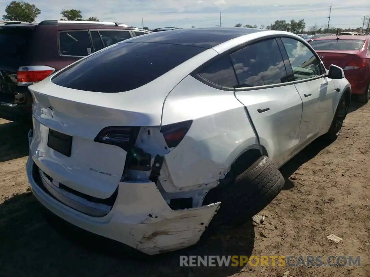 4 Photograph of a damaged car 5YJYGDEE9LF026855 TESLA MODEL Y 2020