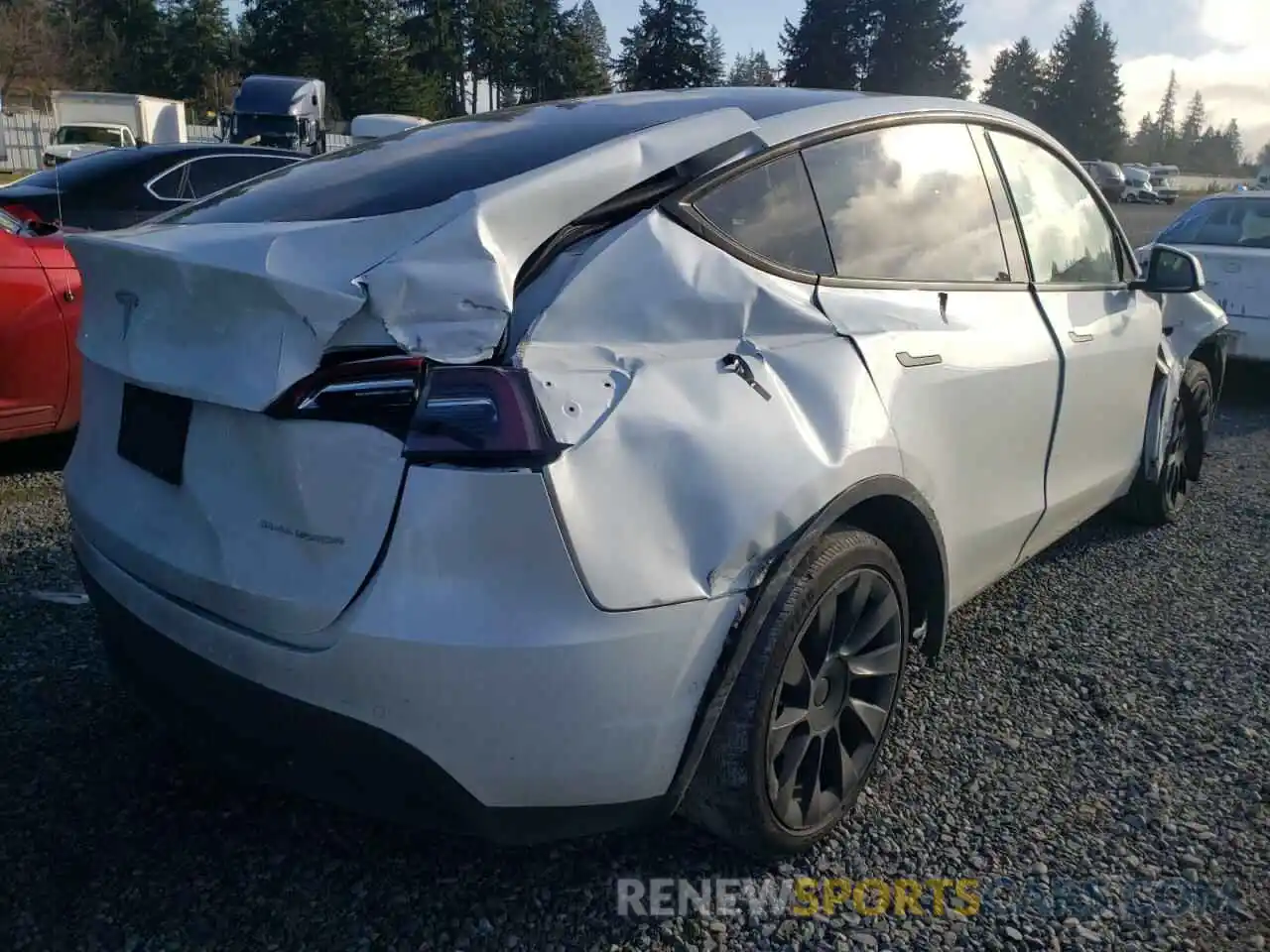 4 Photograph of a damaged car 5YJYGDEE9LF029691 TESLA MODEL Y 2020