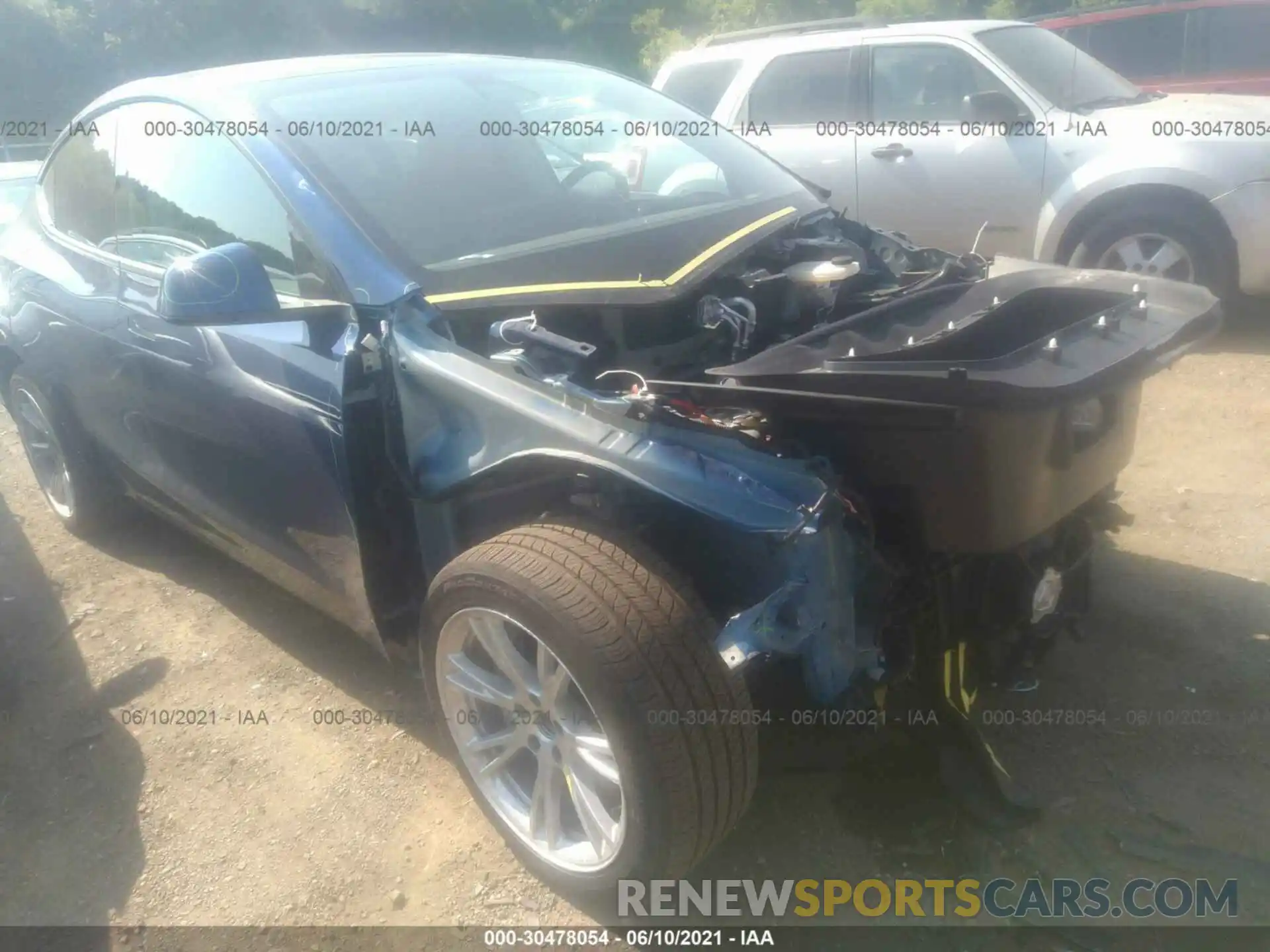 1 Photograph of a damaged car 5YJYGDEE9LF047611 TESLA MODEL Y 2020