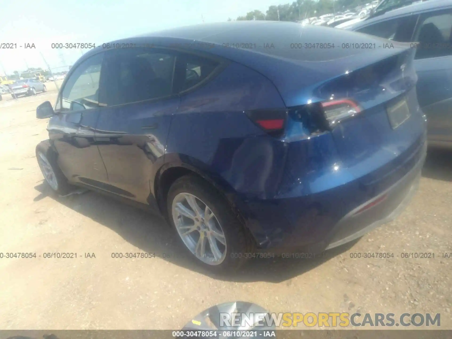 3 Photograph of a damaged car 5YJYGDEE9LF047611 TESLA MODEL Y 2020