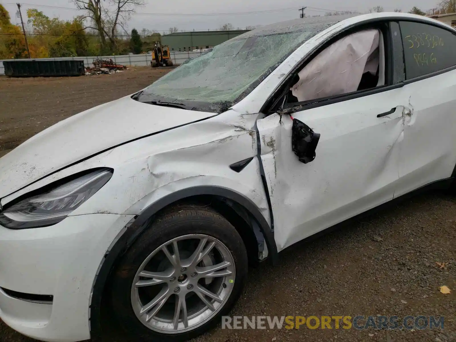 10 Photograph of a damaged car 5YJYGDEE9LF047723 TESLA MODEL Y 2020