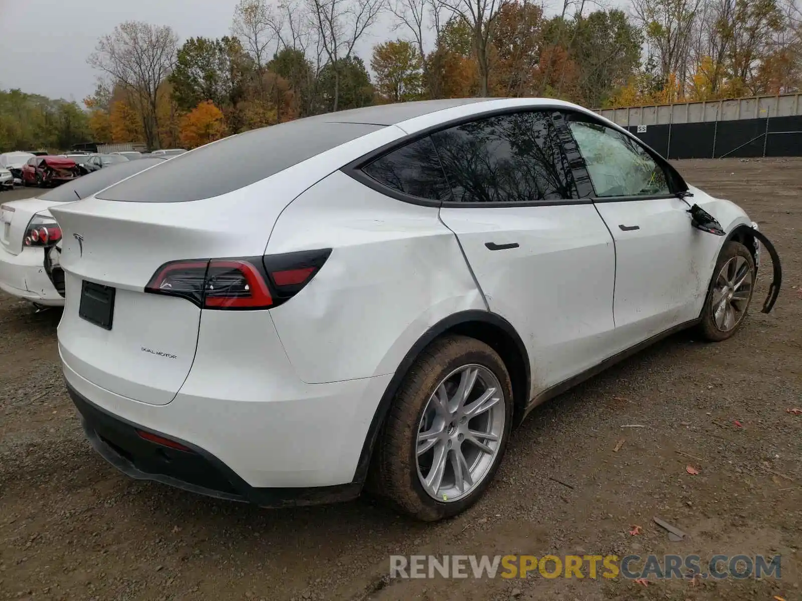 4 Photograph of a damaged car 5YJYGDEE9LF047723 TESLA MODEL Y 2020