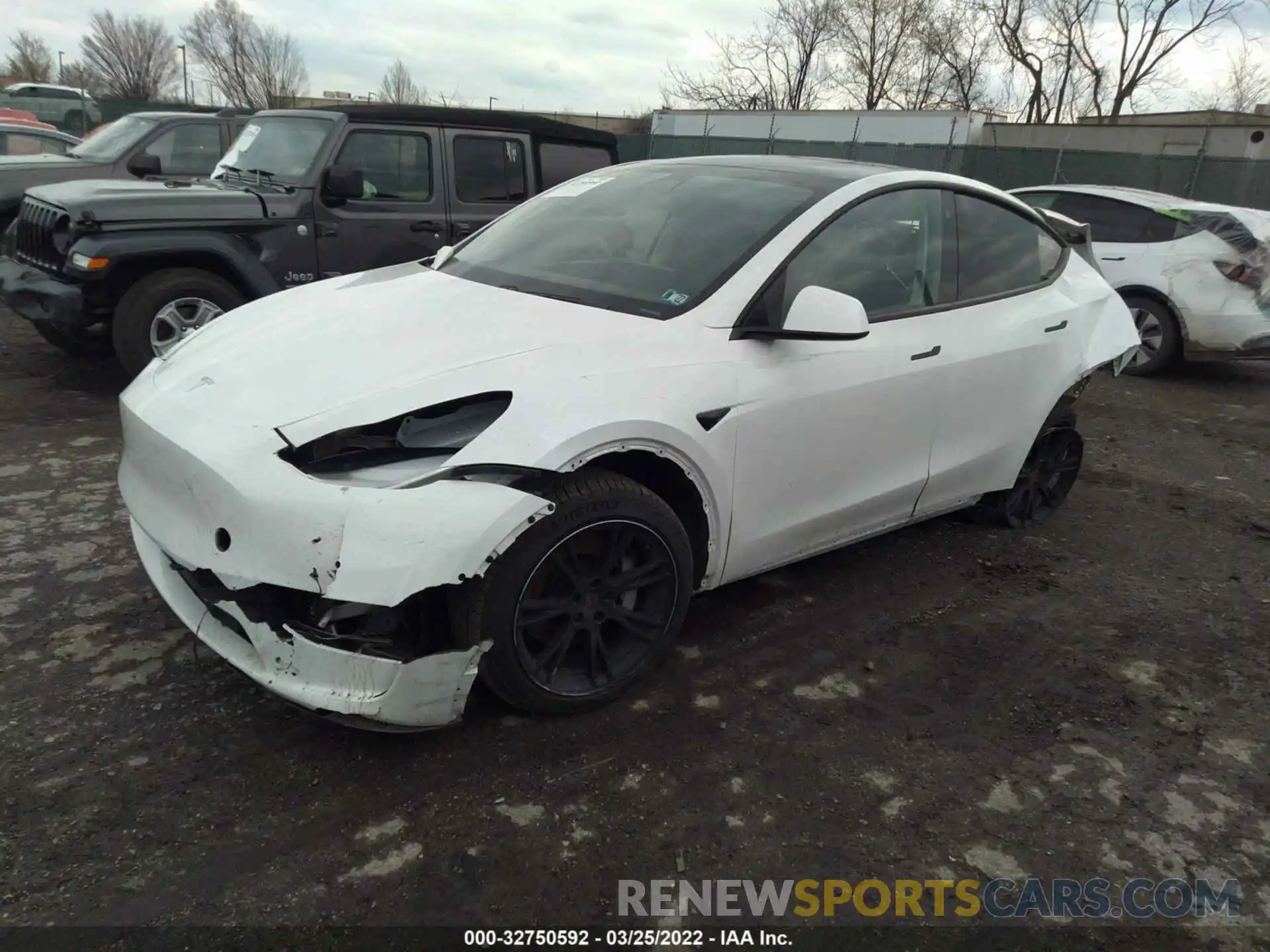 2 Фотография поврежденного автомобиля 5YJYGDEE9LF048158 TESLA MODEL Y 2020