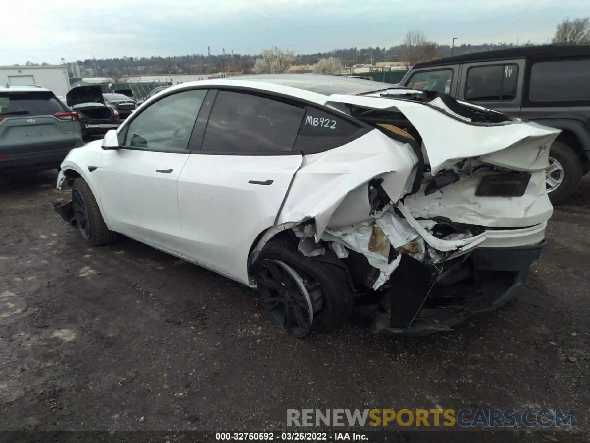 3 Photograph of a damaged car 5YJYGDEE9LF048158 TESLA MODEL Y 2020