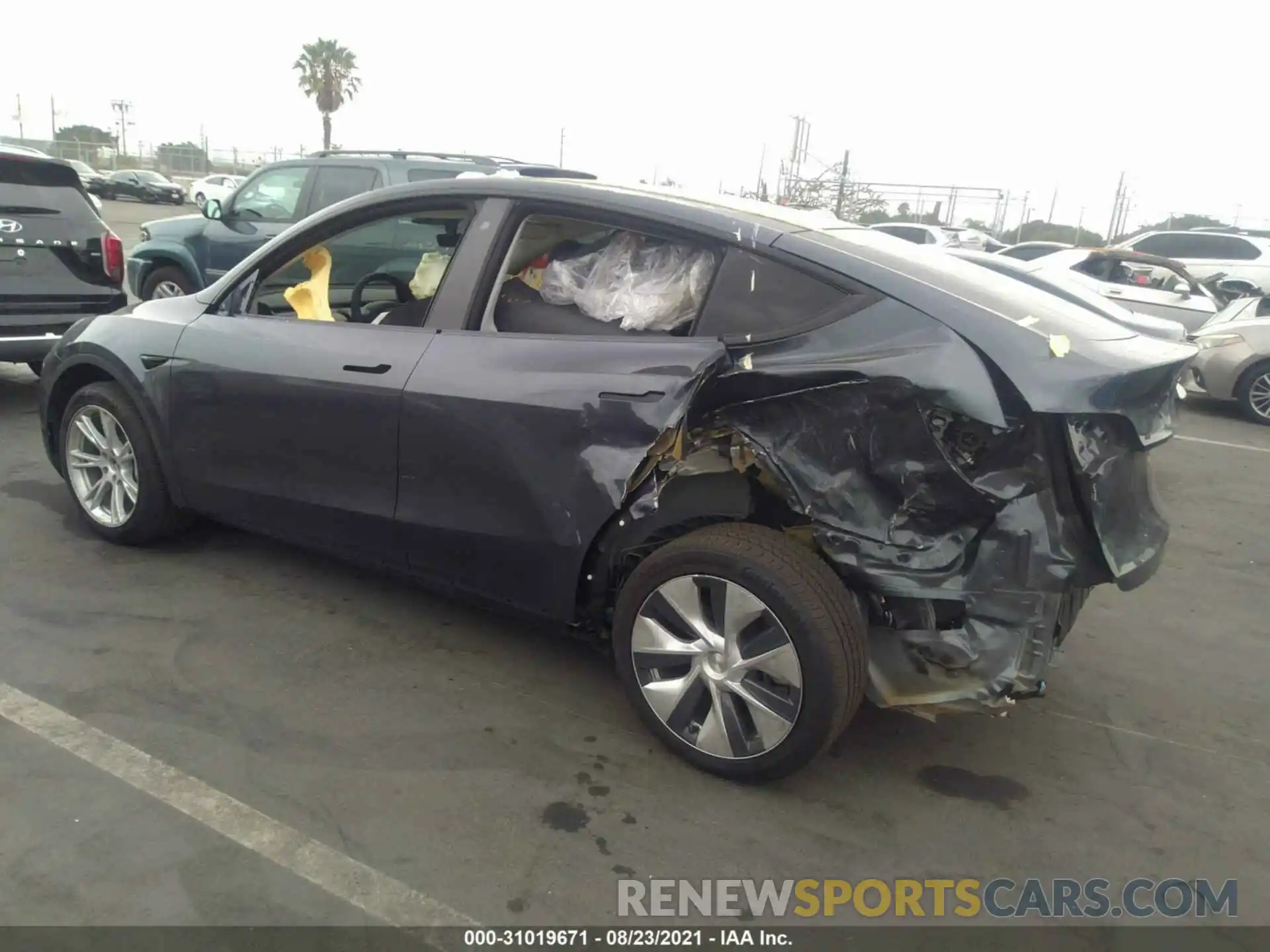 3 Photograph of a damaged car 5YJYGDEE9LF050475 TESLA MODEL Y 2020