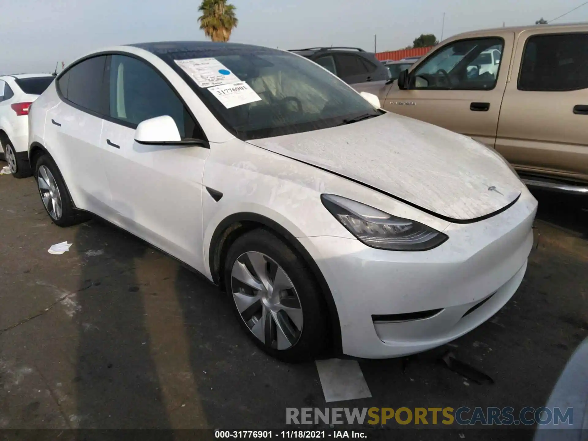 1 Photograph of a damaged car 5YJYGDEE9LF054719 TESLA MODEL Y 2020