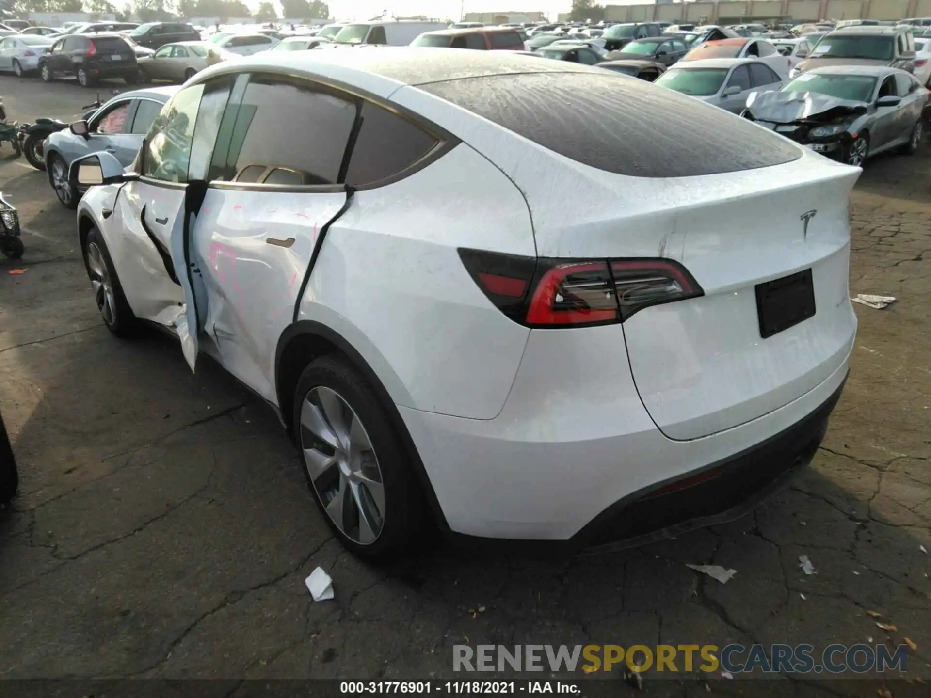 3 Photograph of a damaged car 5YJYGDEE9LF054719 TESLA MODEL Y 2020