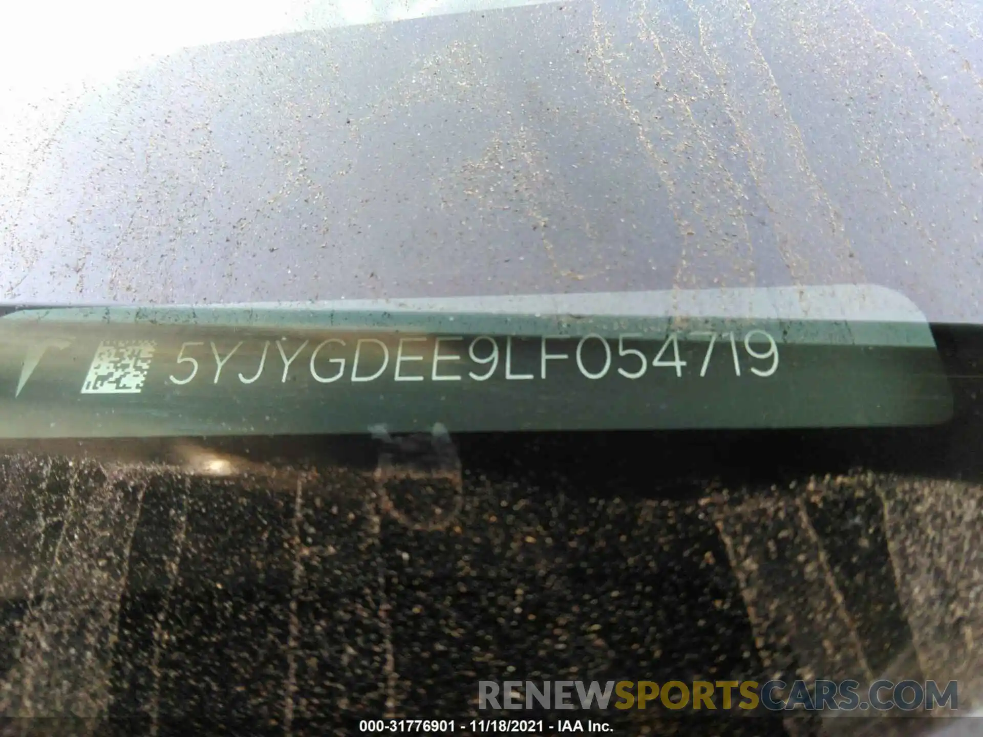 9 Photograph of a damaged car 5YJYGDEE9LF054719 TESLA MODEL Y 2020