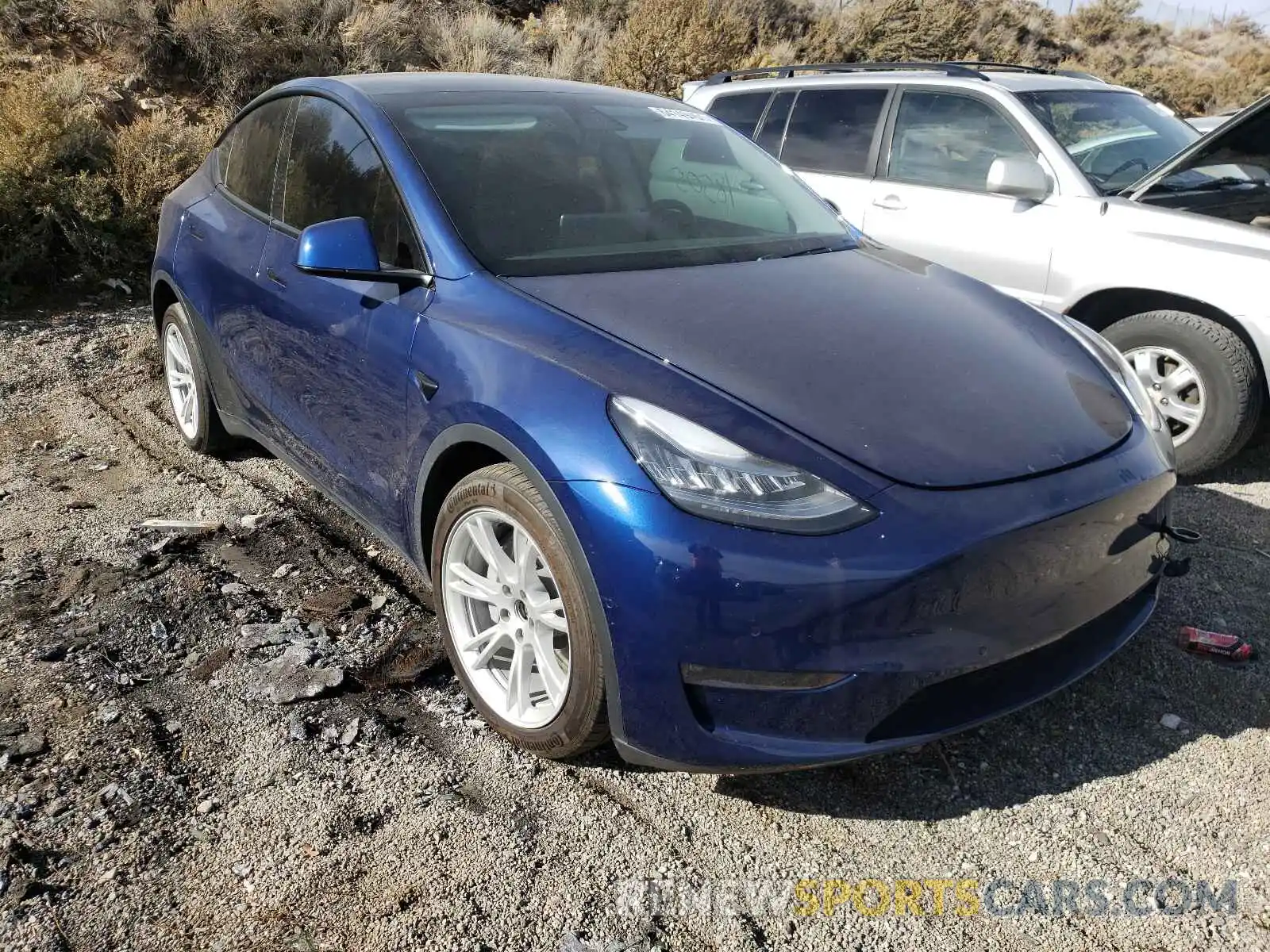 1 Фотография поврежденного автомобиля 5YJYGDEE9LF055482 TESLA MODEL Y 2020