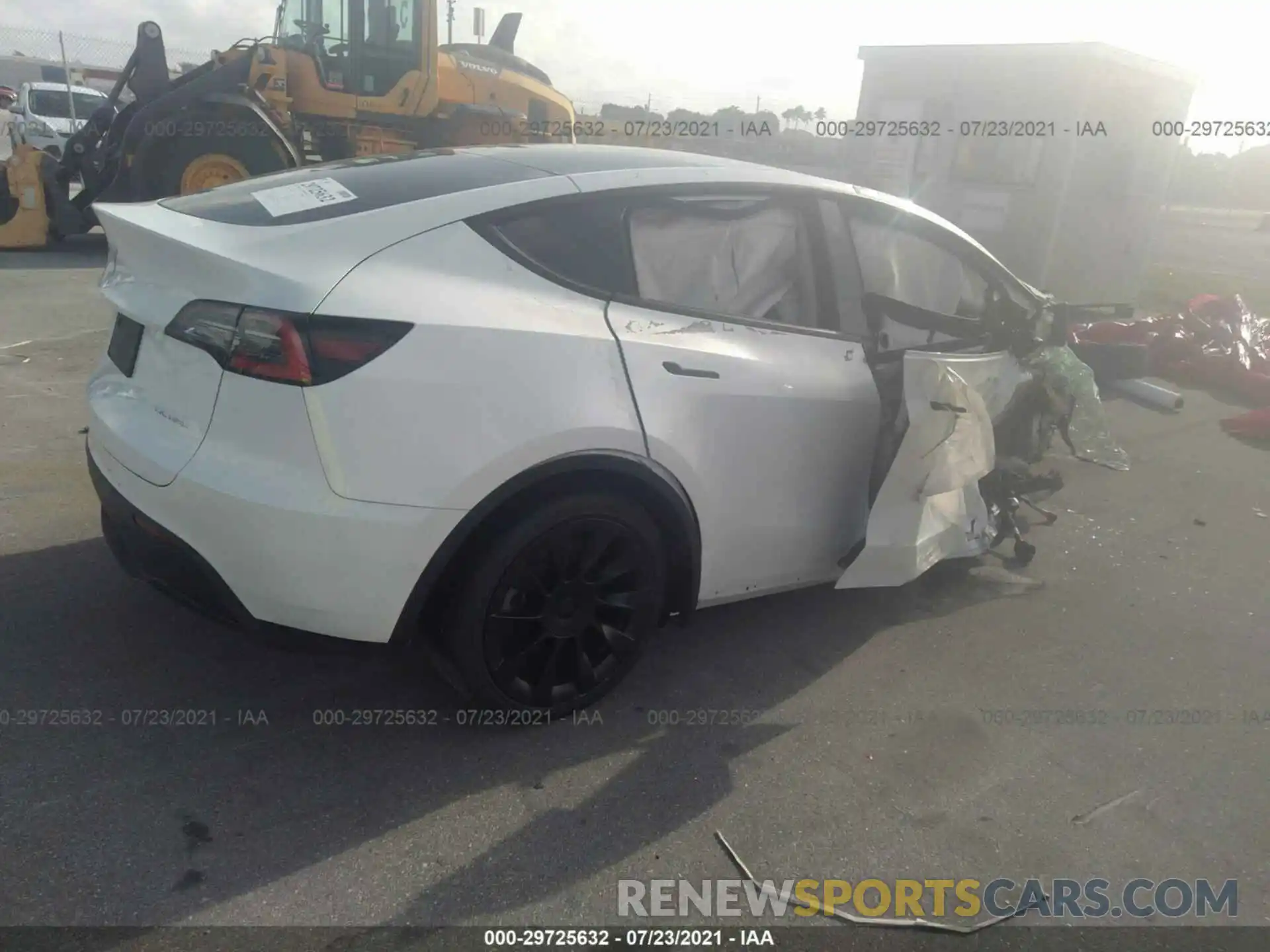 4 Photograph of a damaged car 5YJYGDEE9LF058544 TESLA MODEL Y 2020