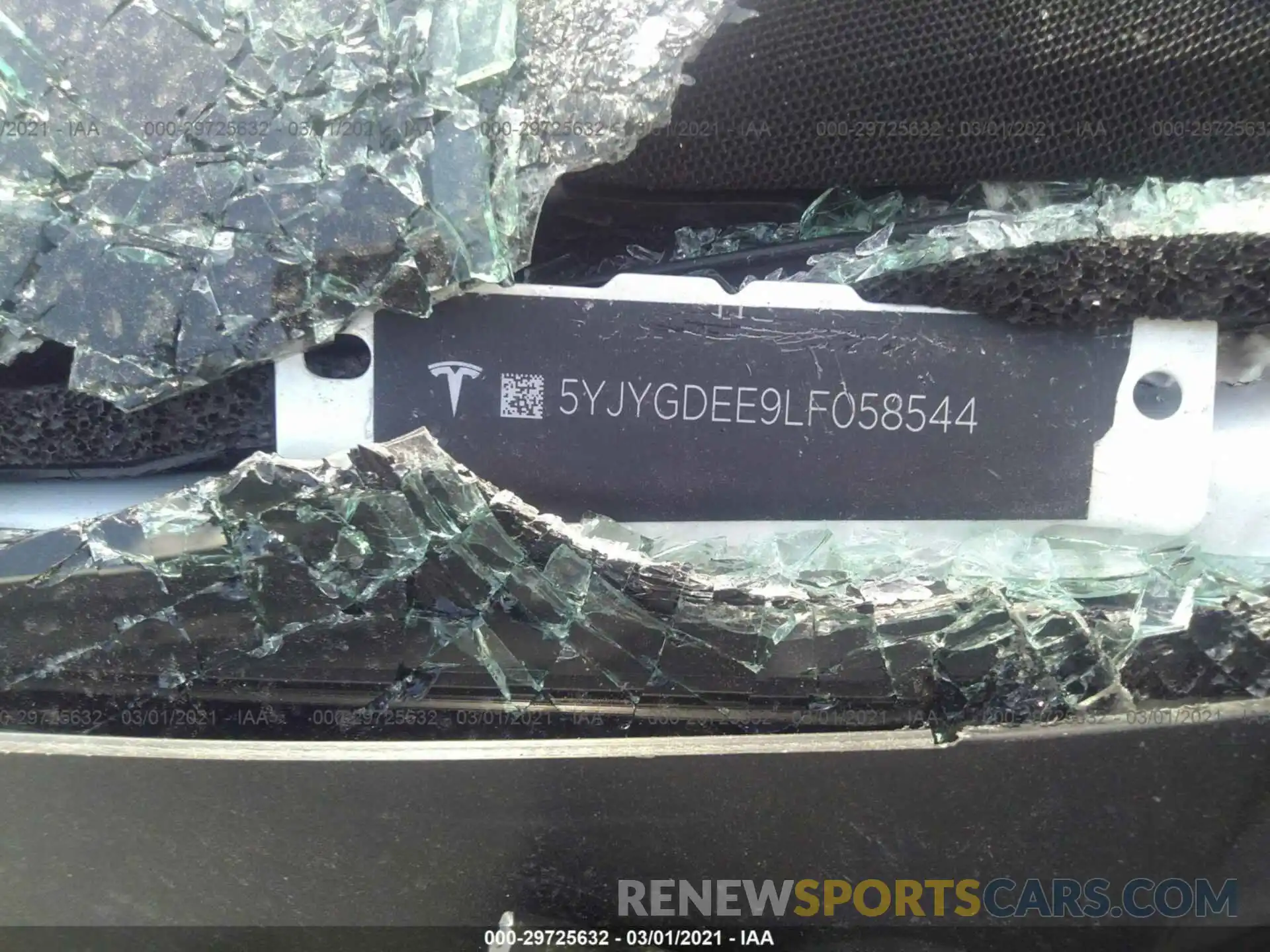 9 Photograph of a damaged car 5YJYGDEE9LF058544 TESLA MODEL Y 2020