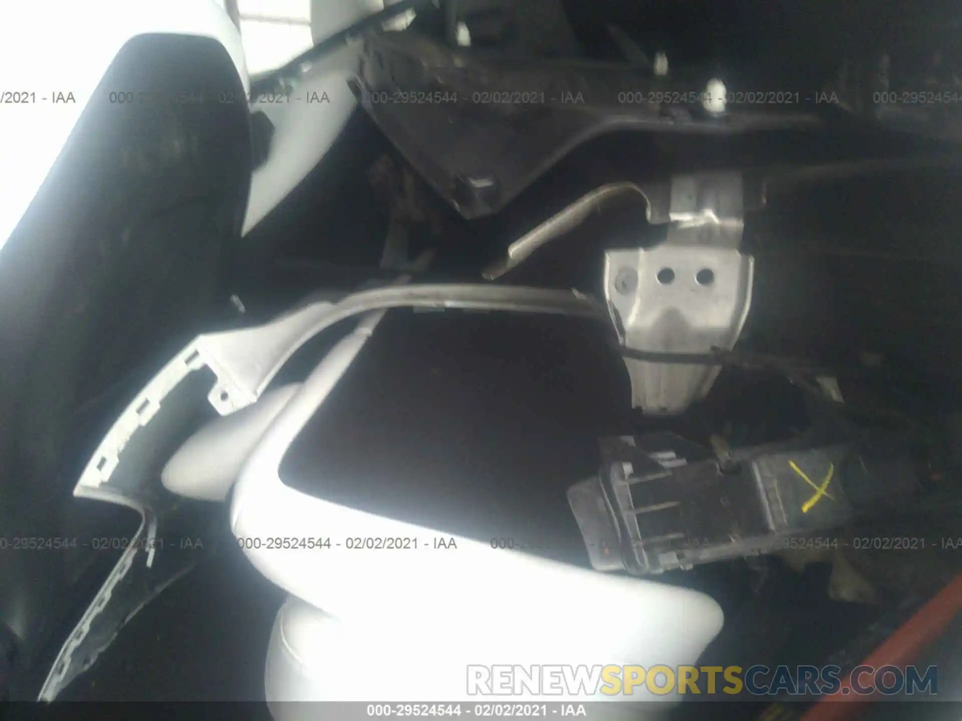 8 Photograph of a damaged car 5YJYGDEEHLF040472 TESLA MODEL Y 2020