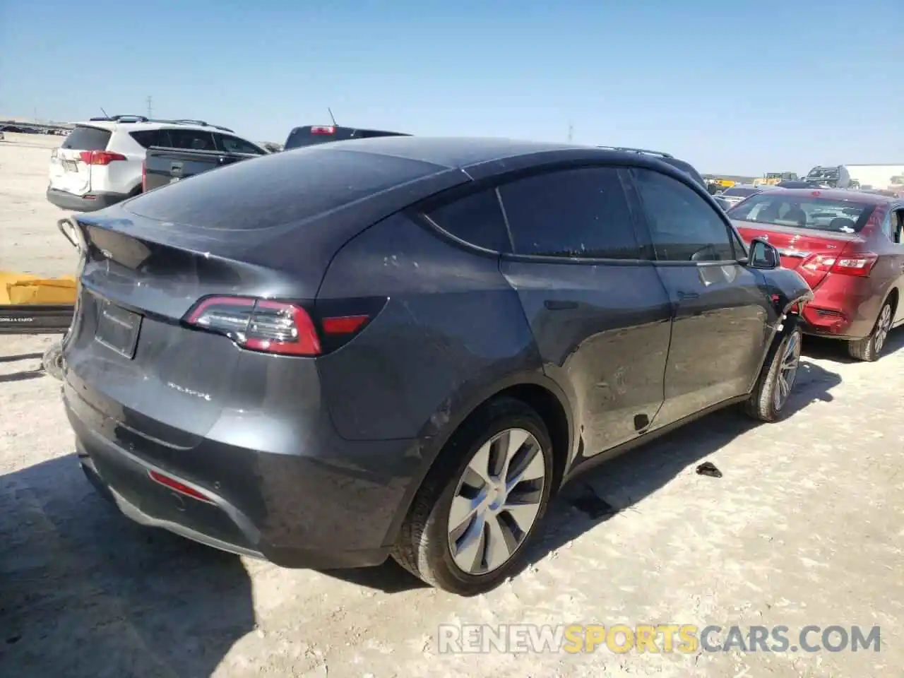 4 Photograph of a damaged car 5YJYGDEEXLF006629 TESLA MODEL Y 2020