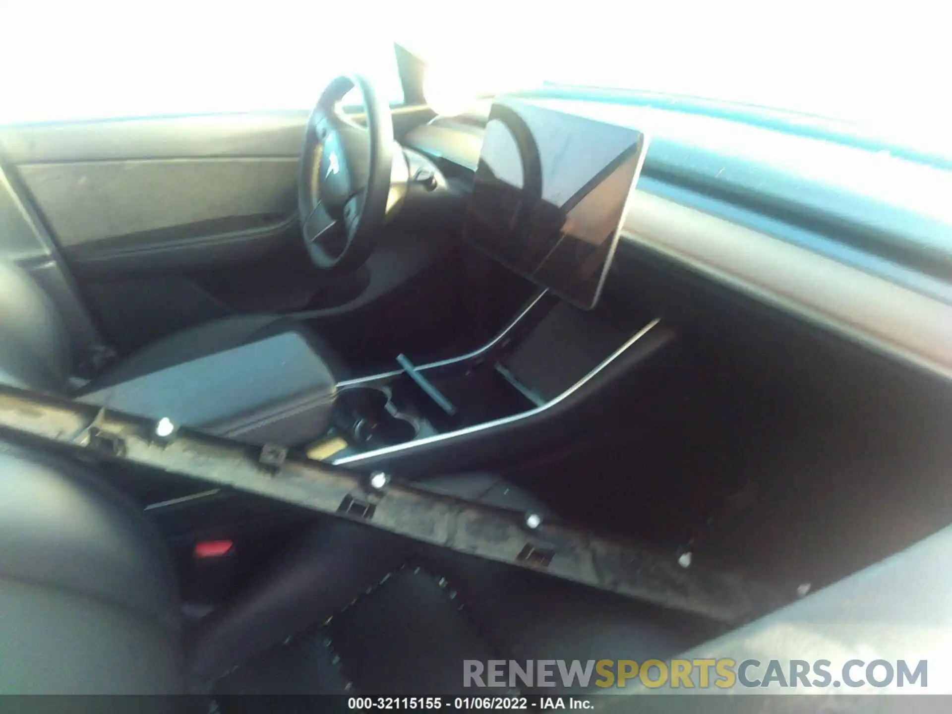 5 Photograph of a damaged car 5YJYGDEEXLF010020 TESLA MODEL Y 2020