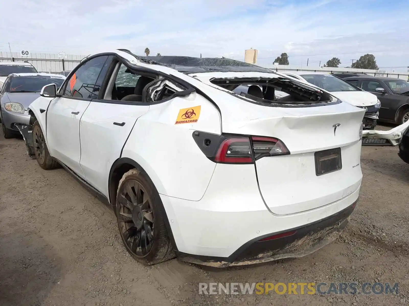 3 Photograph of a damaged car 5YJYGDEEXLF010910 TESLA MODEL Y 2020