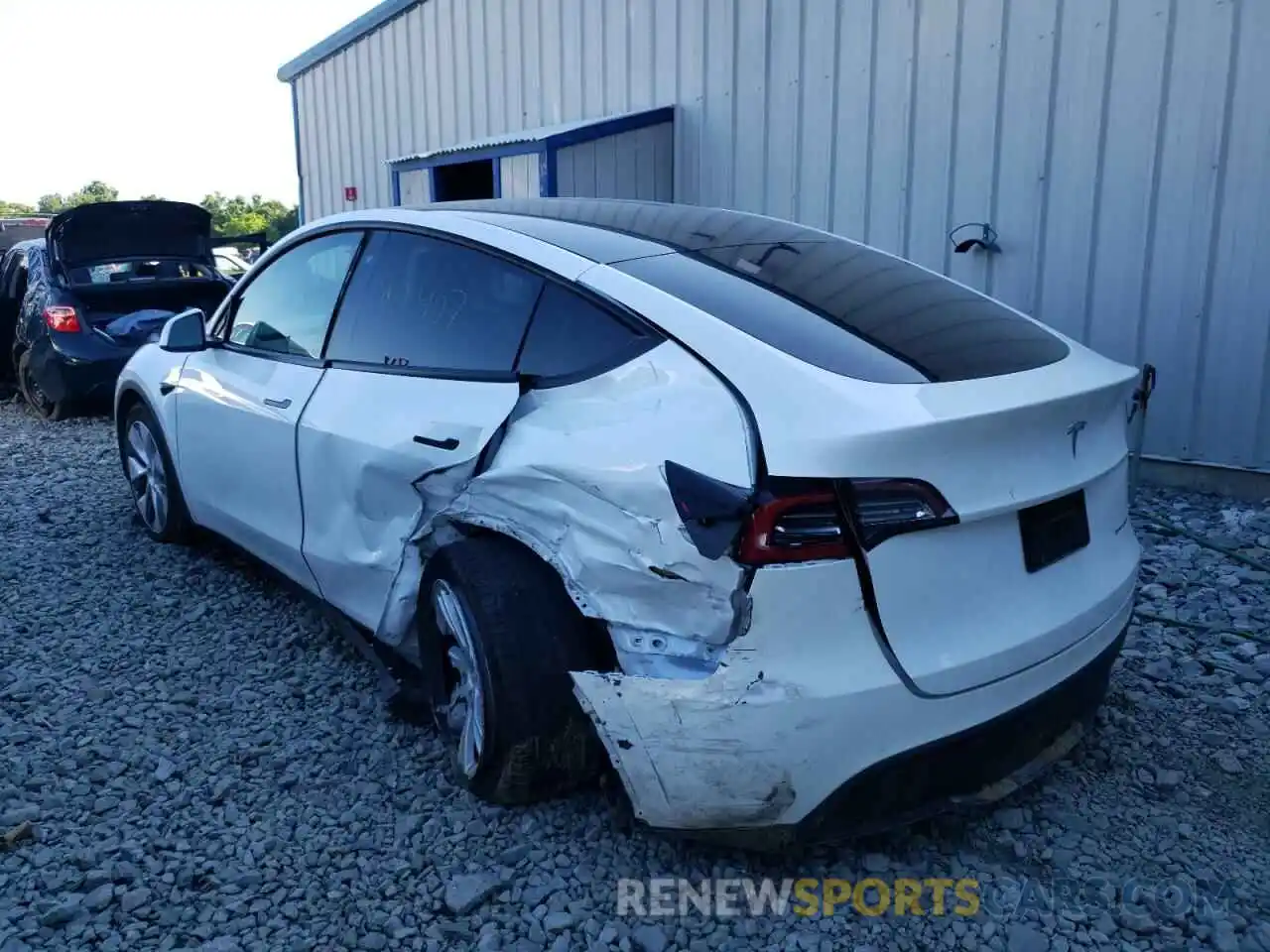 3 Photograph of a damaged car 5YJYGDEEXLF012334 TESLA MODEL Y 2020