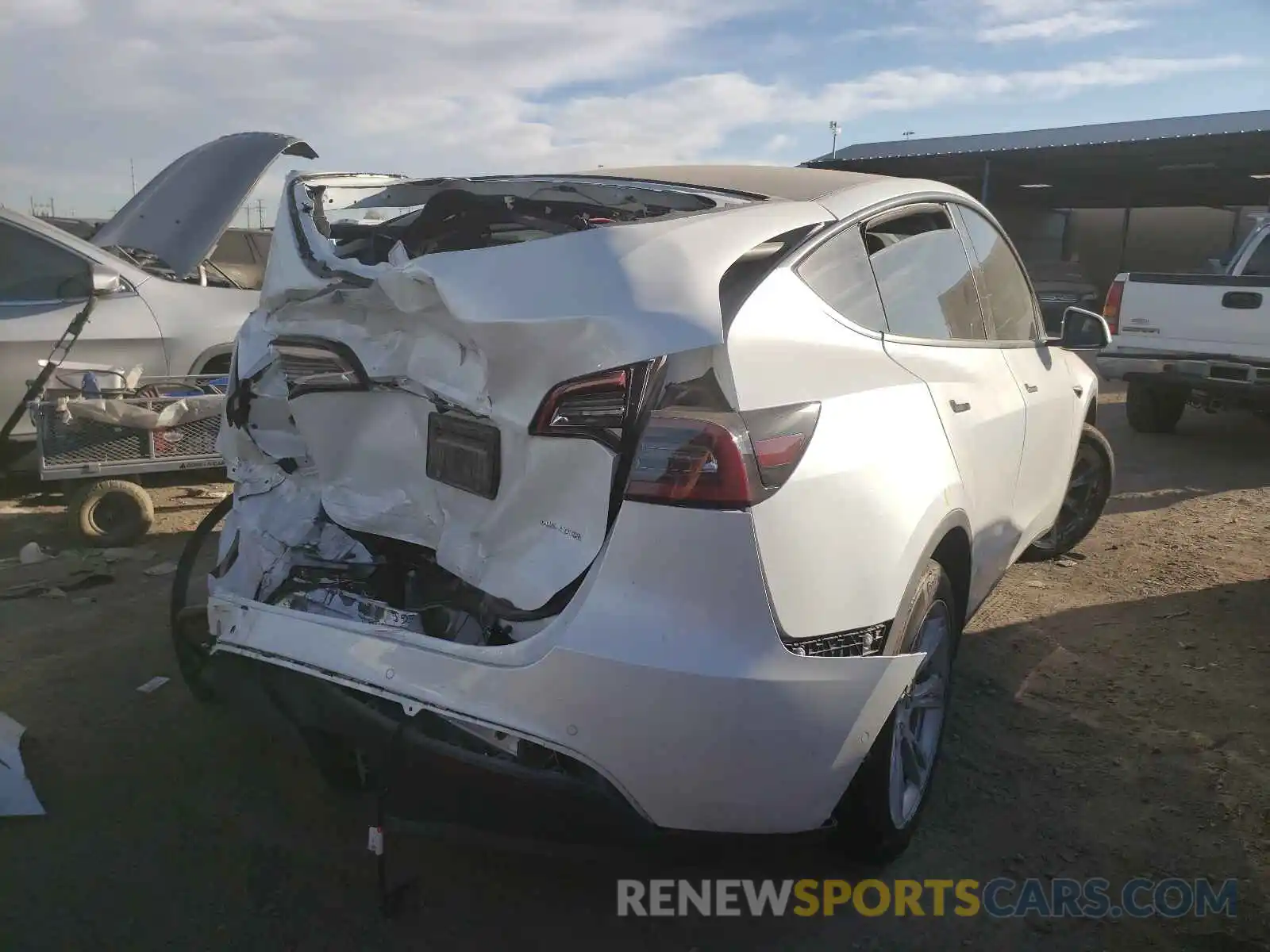 4 Photograph of a damaged car 5YJYGDEEXLF014794 TESLA MODEL Y 2020