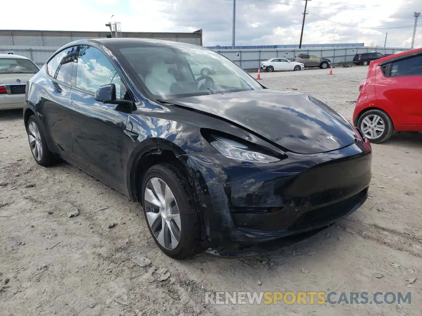 1 Photograph of a damaged car 5YJYGDEEXLF017923 TESLA MODEL Y 2020