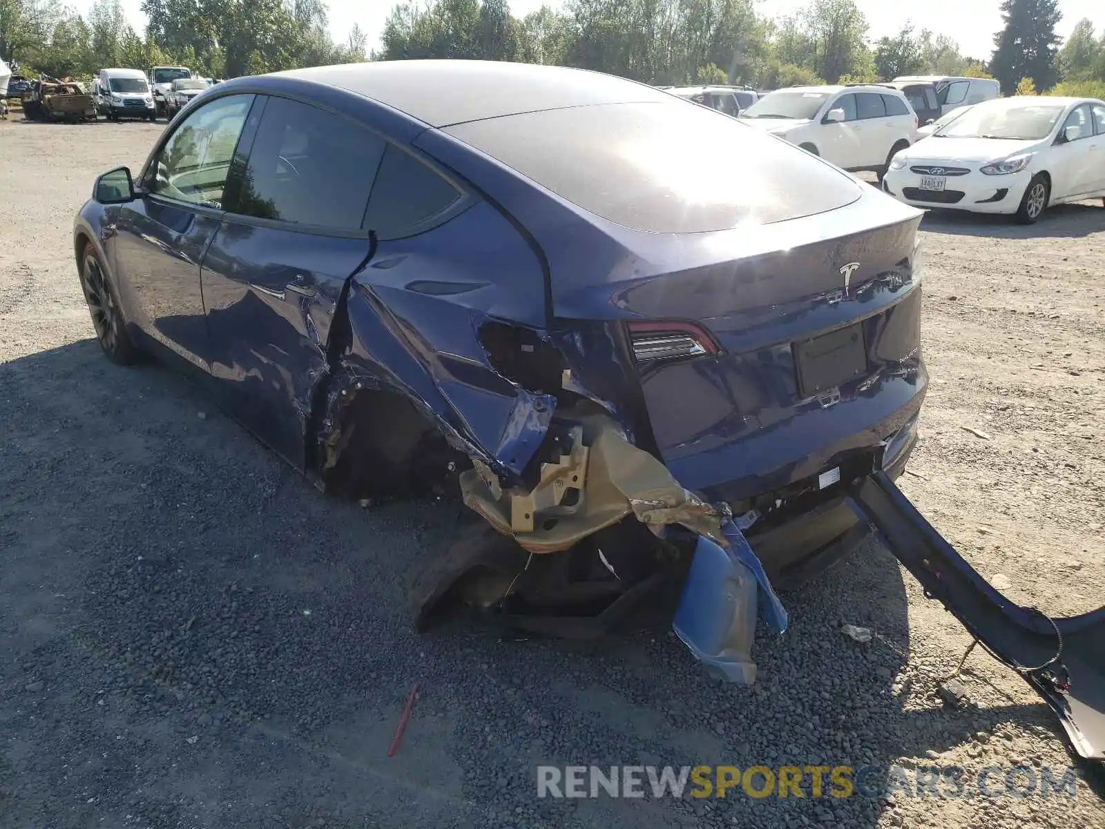 3 Photograph of a damaged car 5YJYGDEEXLF018327 TESLA MODEL Y 2020