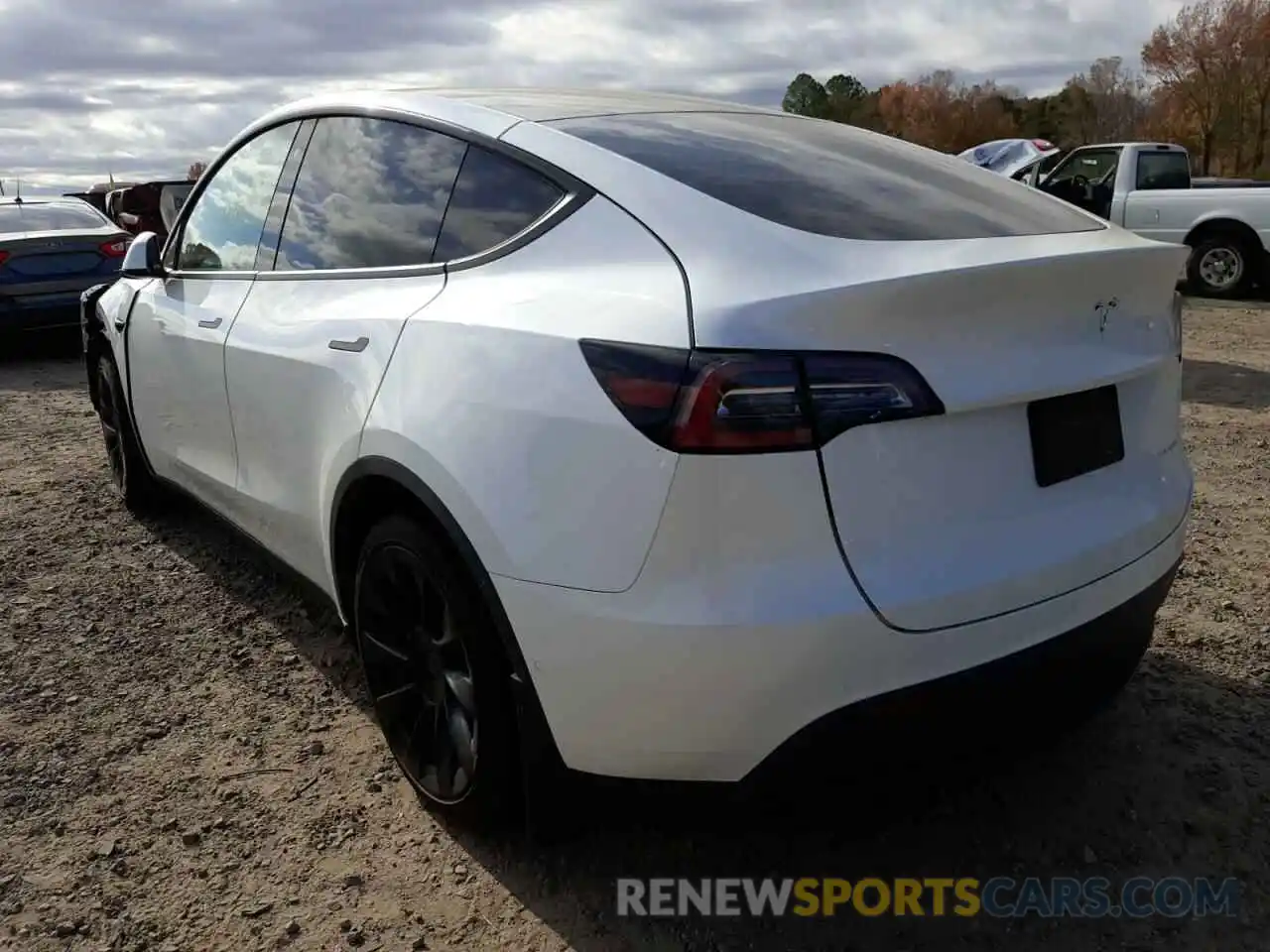 3 Photograph of a damaged car 5YJYGDEEXLF024371 TESLA MODEL Y 2020