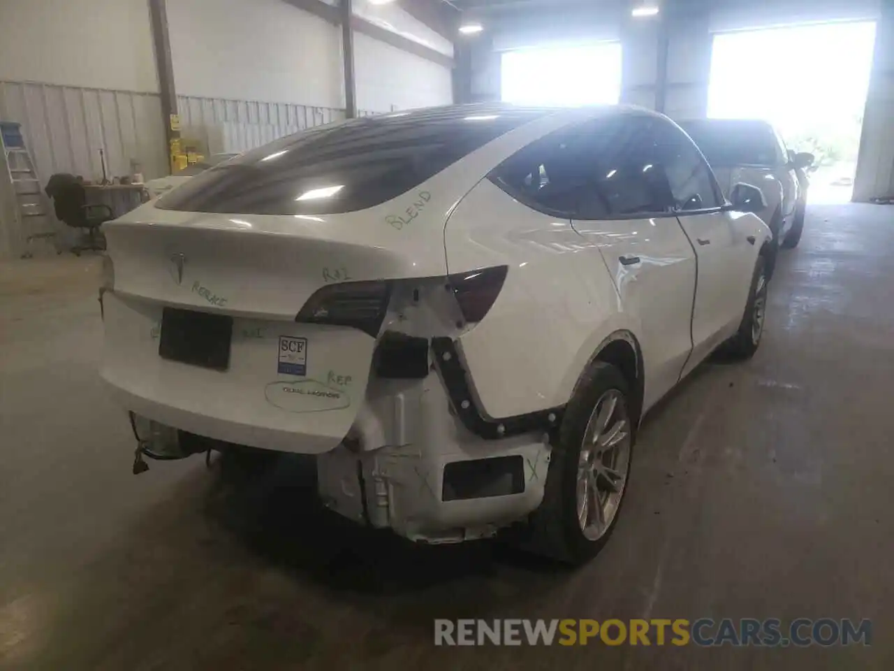 4 Photograph of a damaged car 5YJYGDEEXLF026508 TESLA MODEL Y 2020